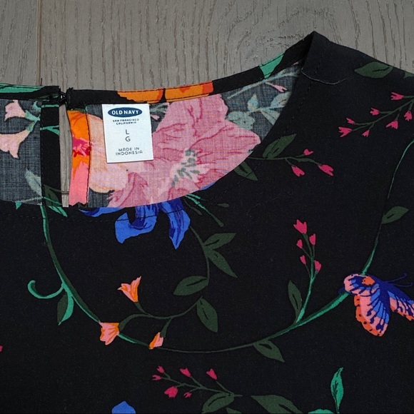 Old Navy Black Floral Shift Dress - Picture 4 of 9